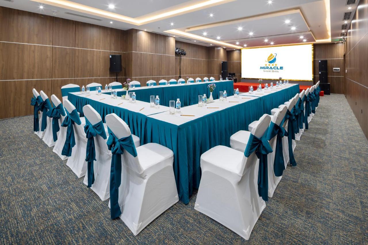 Miracle Luxury Nha Trang Hotel Екстериор снимка