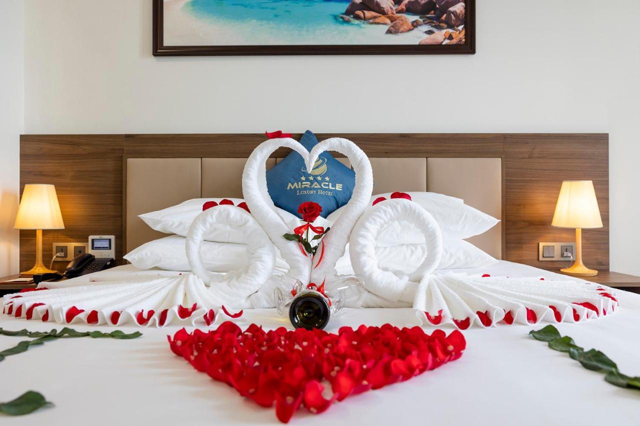 Miracle Luxury Nha Trang Hotel Екстериор снимка