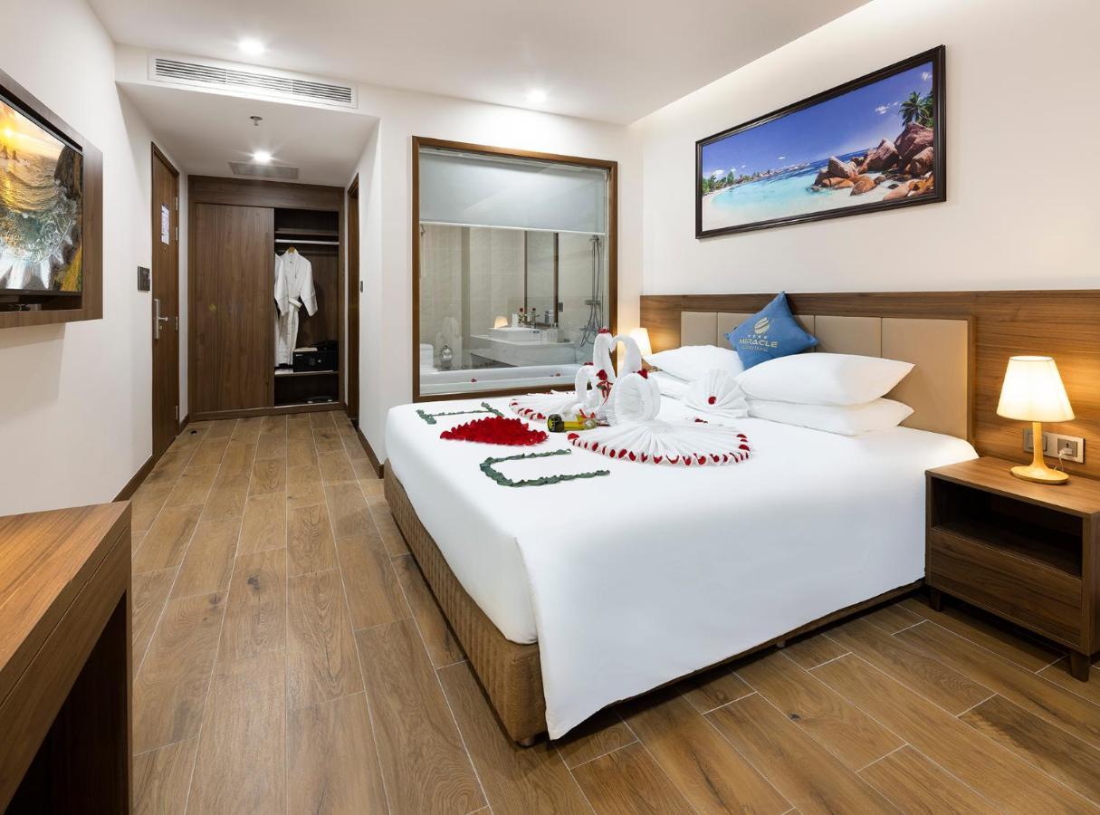 Miracle Luxury Nha Trang Hotel Екстериор снимка