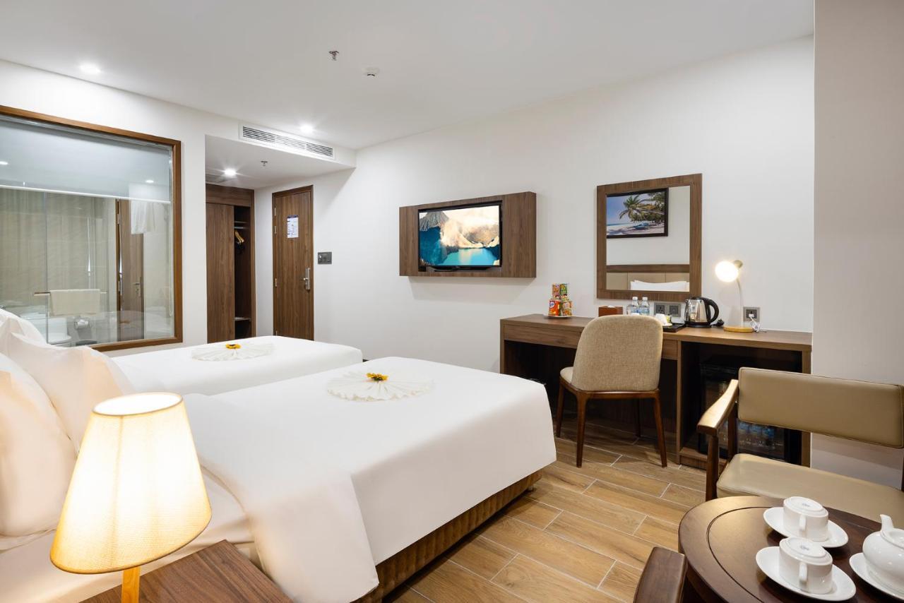 Miracle Luxury Nha Trang Hotel Екстериор снимка