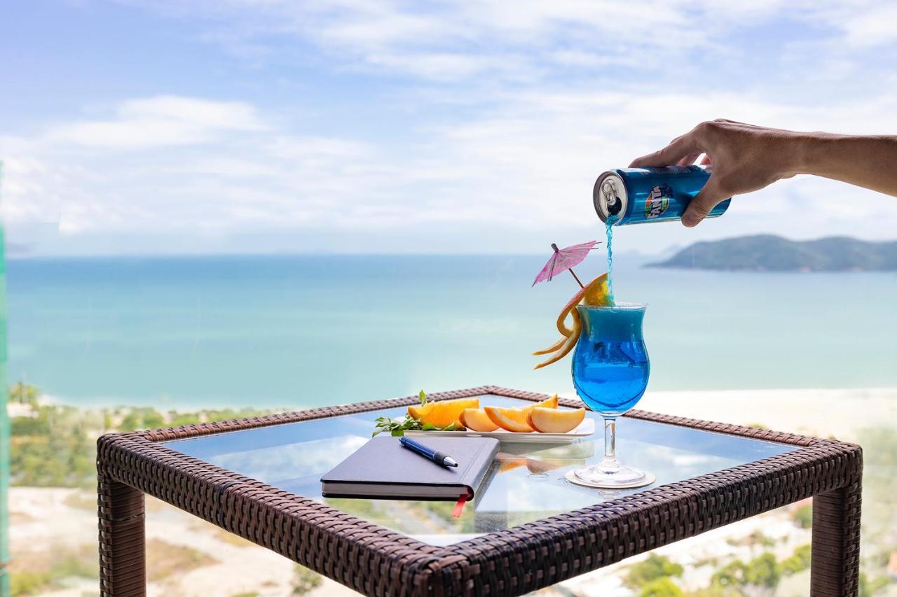 Miracle Luxury Nha Trang Hotel Екстериор снимка