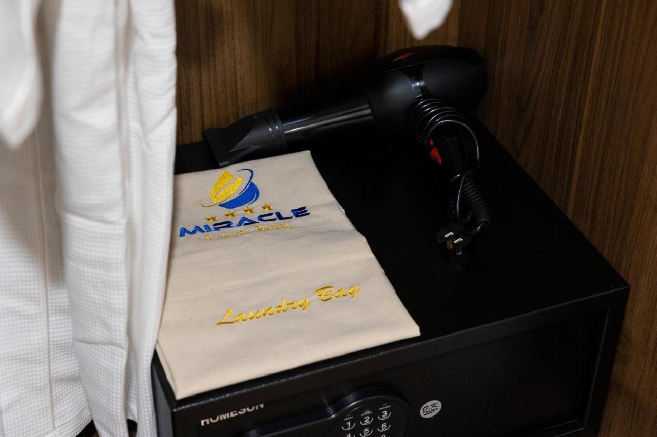 Miracle Luxury Nha Trang Hotel Екстериор снимка