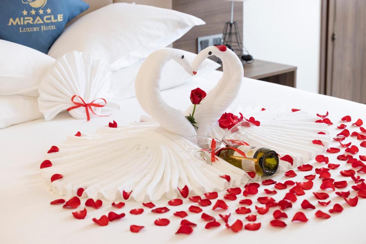 Miracle Luxury Nha Trang Hotel Екстериор снимка
