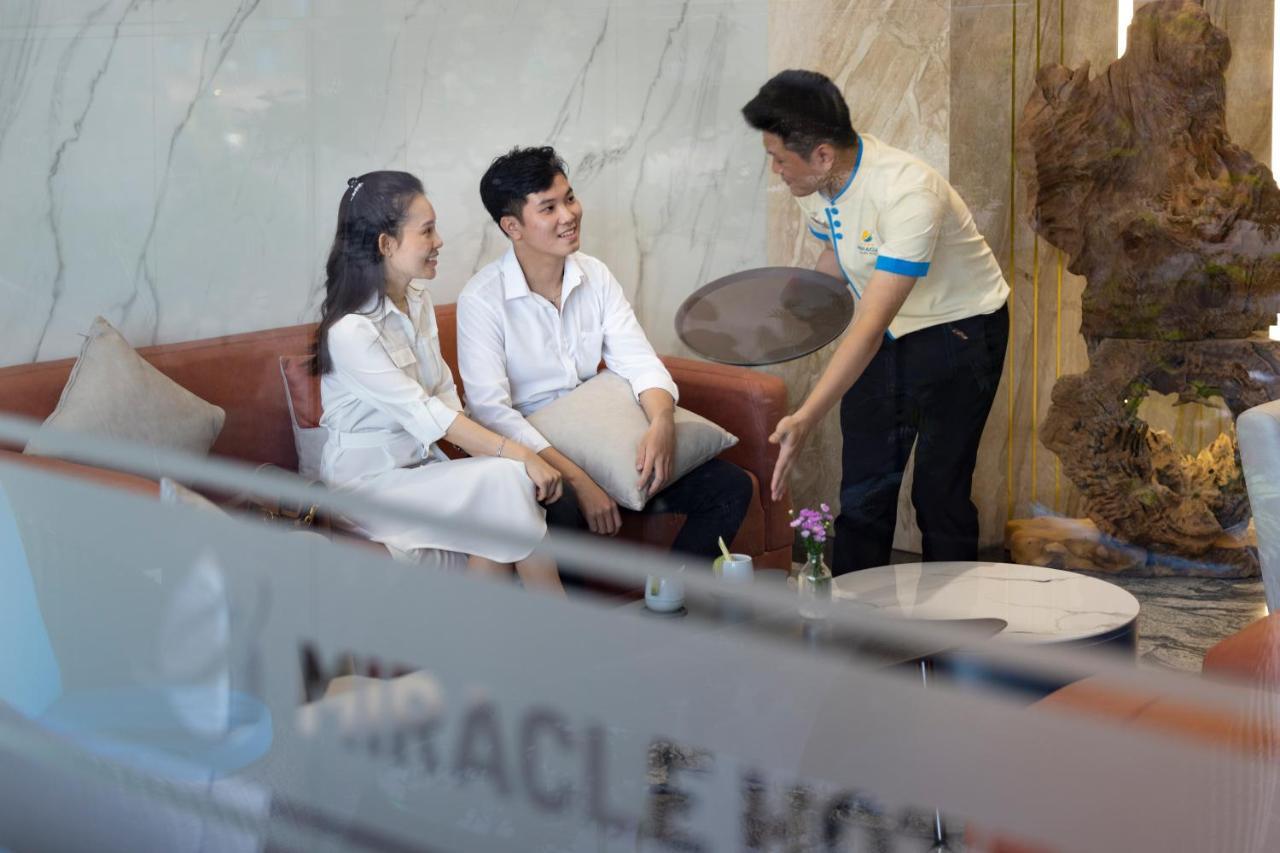 Miracle Luxury Nha Trang Hotel Екстериор снимка