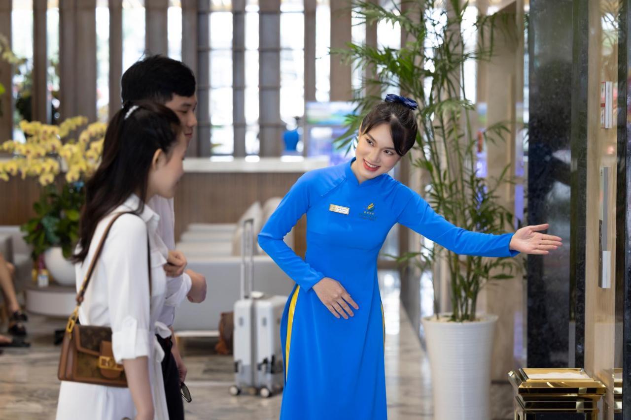 Miracle Luxury Nha Trang Hotel Екстериор снимка