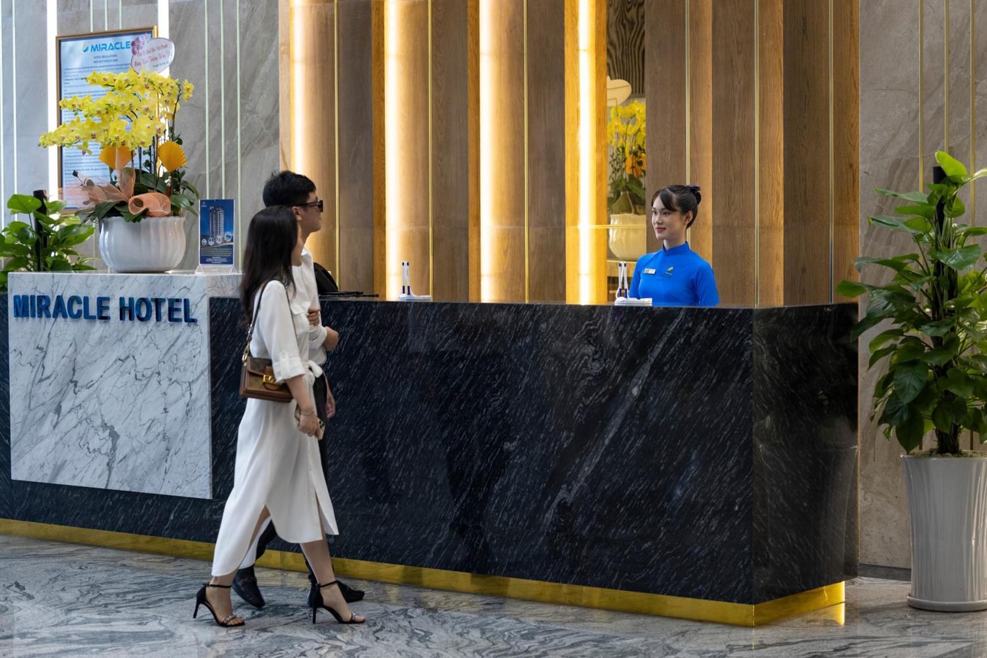 Miracle Luxury Nha Trang Hotel Екстериор снимка