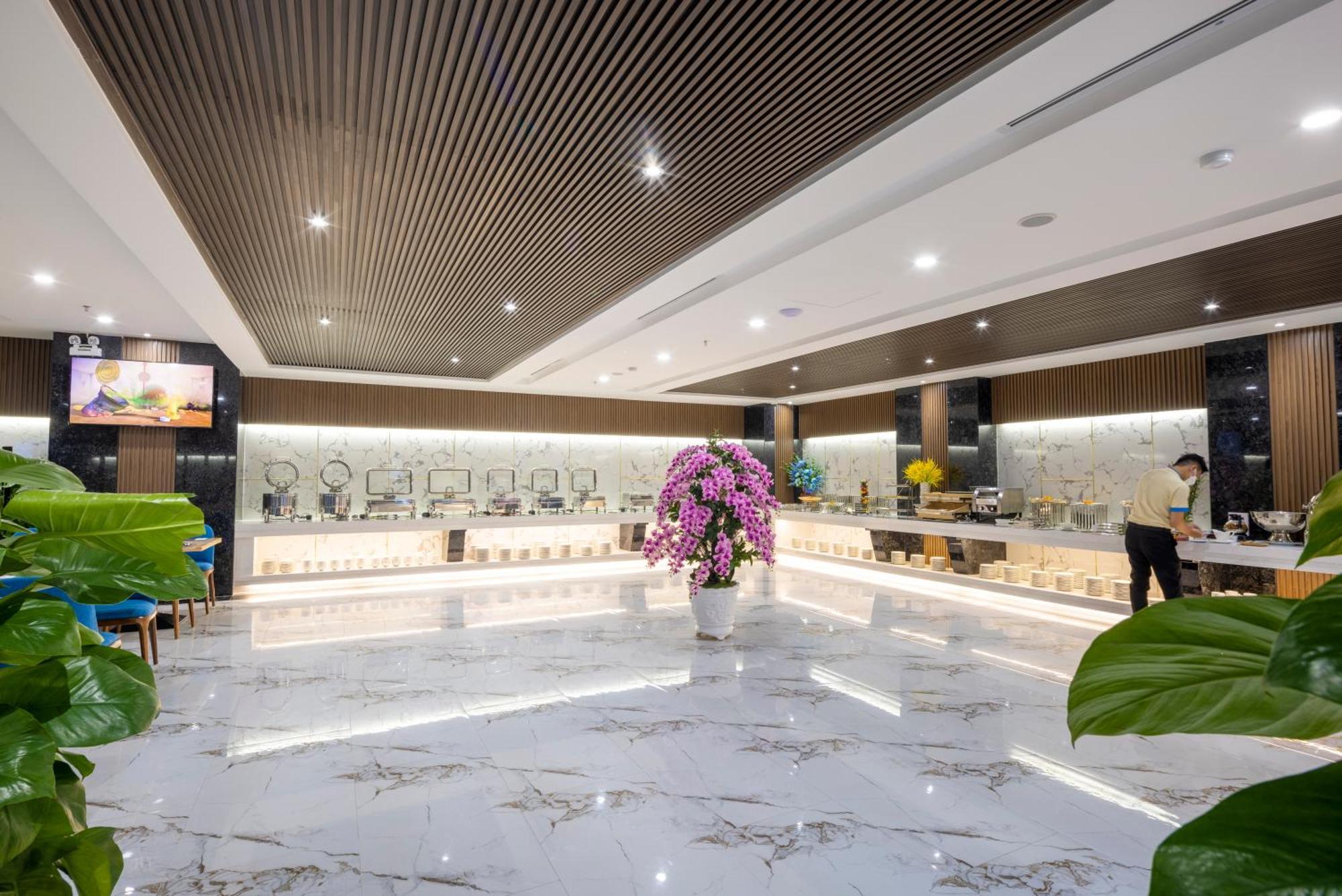Miracle Luxury Nha Trang Hotel Екстериор снимка